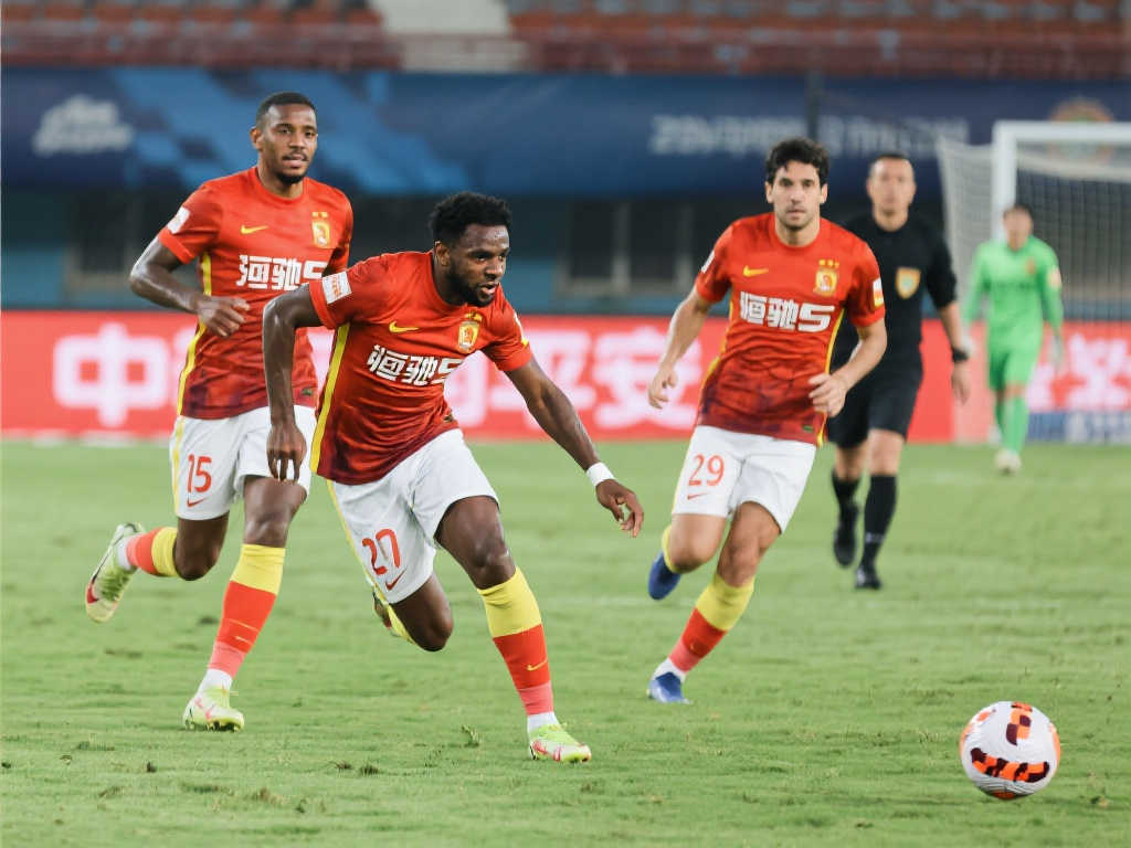 【中超】河南客战深圳3-1终结连败，三外援合力破门
